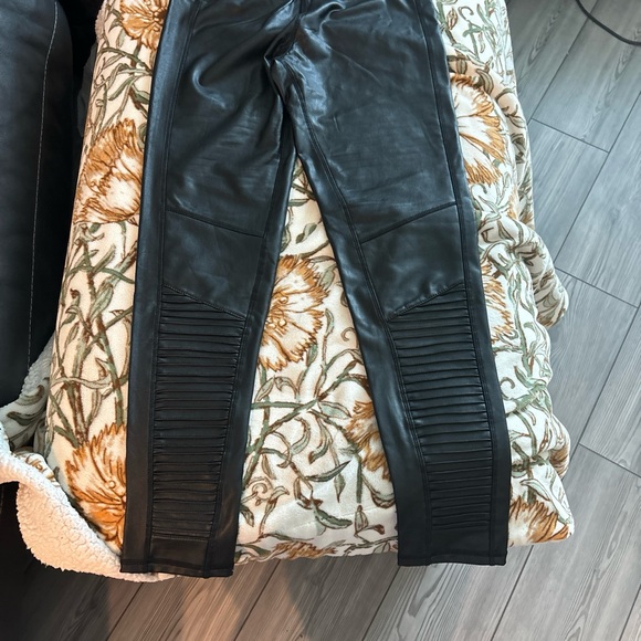 7 for all mankind faux black leather sz small pants EUC - Picture 8 of 14